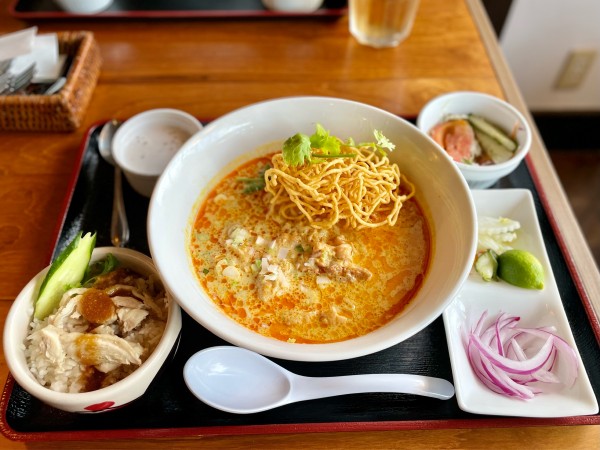 「カオソーイ/ランチセット(ミニカオマンガイ)」@タイ料理 バンラック 柏店の写真