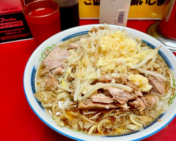 「大ラーメンW豚入り ヤサイ/アブラ/カラメ/ニンニク/コラコラ」@ラーメン二郎 目黒店の写真