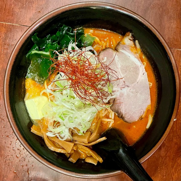 「鉄火麺/バター」@北海道らーめん ひむろ 柏店の写真