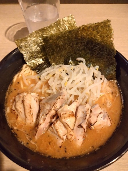 「味噌鶏チャーシューメン」@品の一の写真