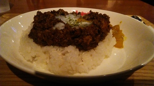 「ドライカレー☆M 700円＋温卵 100円」@ドライカレー☆らんぷすぱいすの写真