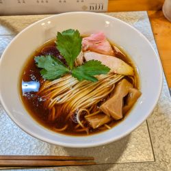 地鶏黒醤油　950円