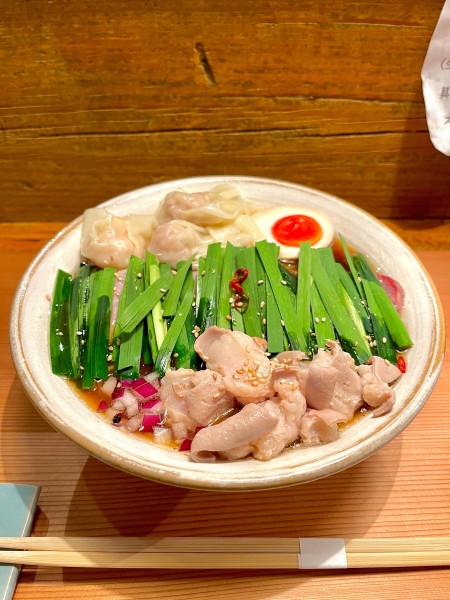 「【限定】黒毛和牛もつにらあ【TP】ワンタン2個、締めのご飯」@Homemade Ramen 麦苗の写真