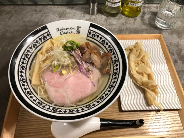 「塩らーめん 1,000円＋クーポンメンマ」@Rahmen Eddie 新宿御苑の写真