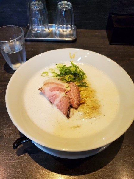 「濃厚豚泡白湯らーめん@950」@豚白湯らぁめん ばぶるの写真