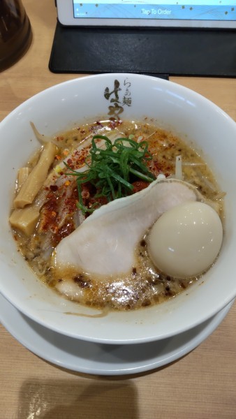 「辛味噌ラーメン」@らぁ麺 はやし田 味の素スタジアム店の写真