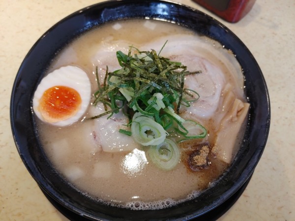「塩豚骨ラーメン」@石原ラーメンの写真