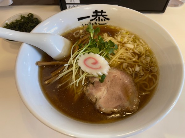 「煮干しだしラーメン」@にぼしラーメン一恭の写真
