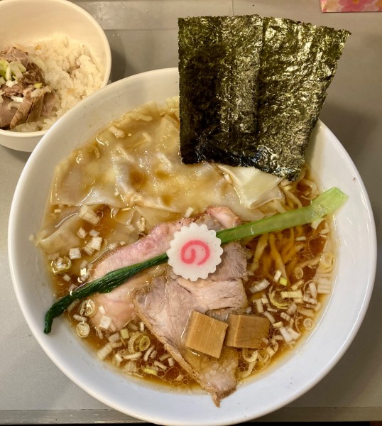 「手打ち中華+麺大盛+雲呑入り」@白河手打ちラーメン アサガキタの写真