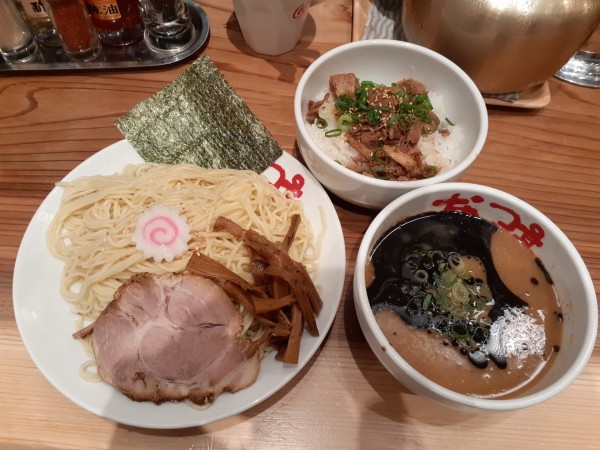 「つけ麺。大盛、豚まんま」@なんつッ亭  町田店の写真