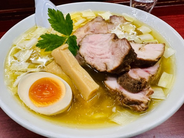 「【限定】上州地鶏の中華蕎麦(塩)【940円】」@鶏こく中華 すず喜の写真