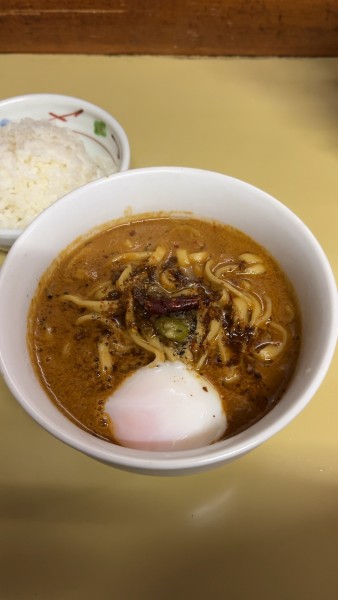 「黒カラシビ麺750円+白ごはん100円」@龍門瀑の写真