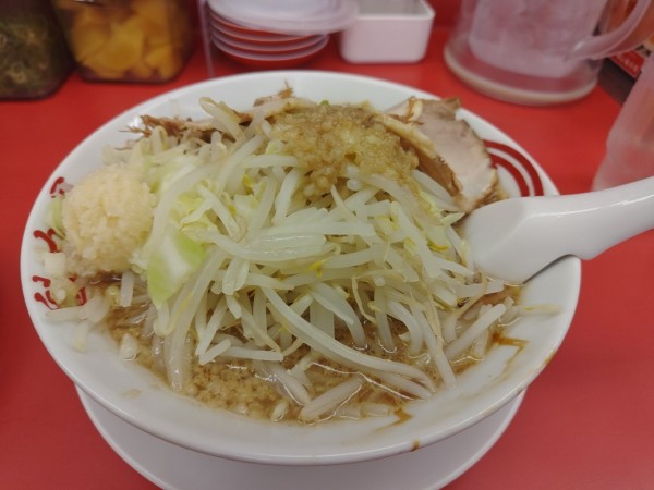 「にんにく背脂醤油ラーメン」@ラーメン魁力屋 篠崎店の写真