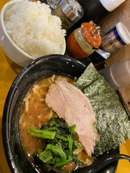 「ラーメン800」@横浜家系ラーメン 麺家福増の写真