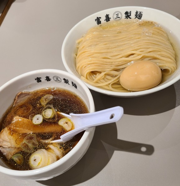 「鰹昆布水のどごし生麺(大盛り)¥1450+味玉¥220」@富喜製麺研究所 六本木店の写真