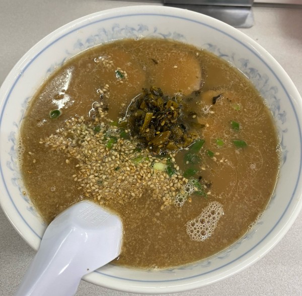 「チャーシューメン(970円)＋替玉(170円)」@長浜ら〜めん とんこつ屋の写真