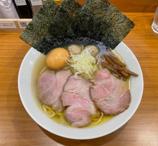 「全部のせ塩らーめん(燻製たまご)+大盛り」@しののめヌードルの写真