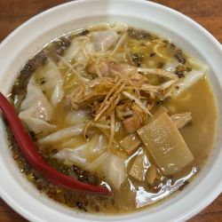 醤油ワンタン麺