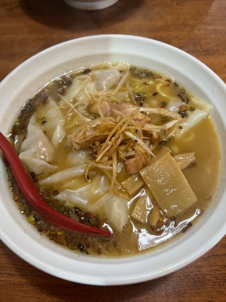 「醤油ワンタン麺」@飛附亭の写真