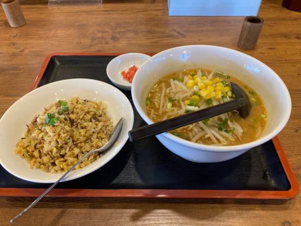 「みそらーめんランチ　750円」@らーめん しせん 相老駅店の写真