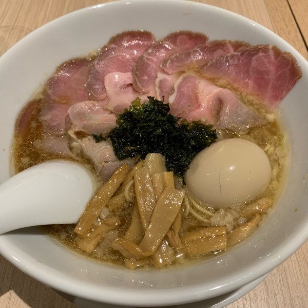 「醤油チャーシュー」@背脂醤油ラーメン 京都左京の写真