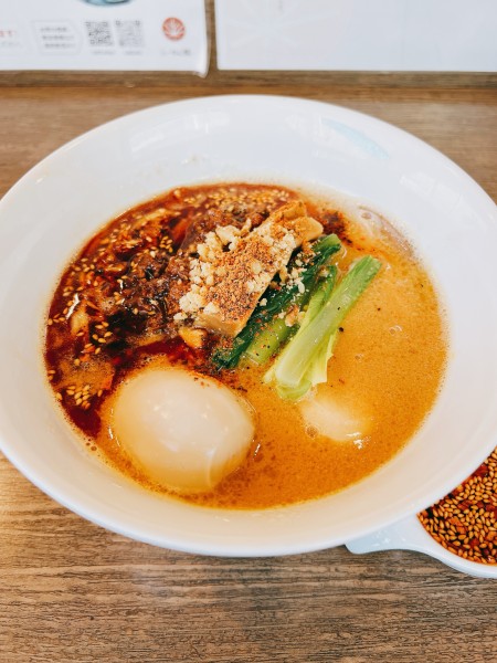 「地鶏白湯 担々麺」@らーめん楓の写真