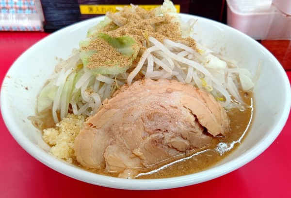 「醤油ら～めん」@ら～めんコジマル 宮野木店の写真