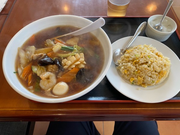 「五目そばと半チャーハンセット750円」@再会楼の写真