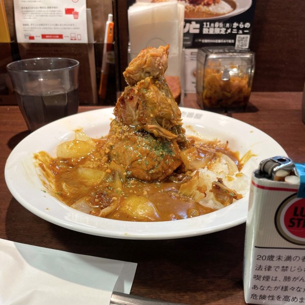 「ホロ肉ドカンと豪快カレー【肉塊LEVEL2】5辛」@カレーハウスCoCo壱番屋 町田中町店の写真