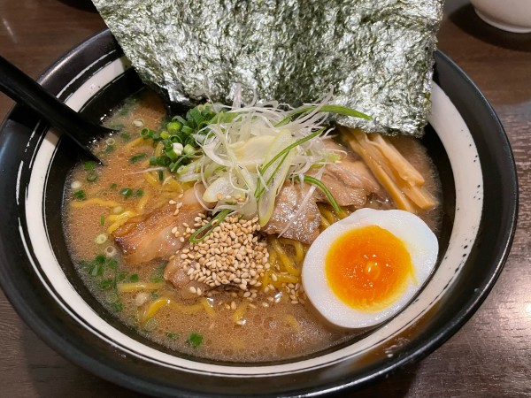 「特製醤油ラーメン」@麺や 鶏恵 ときわ店の写真