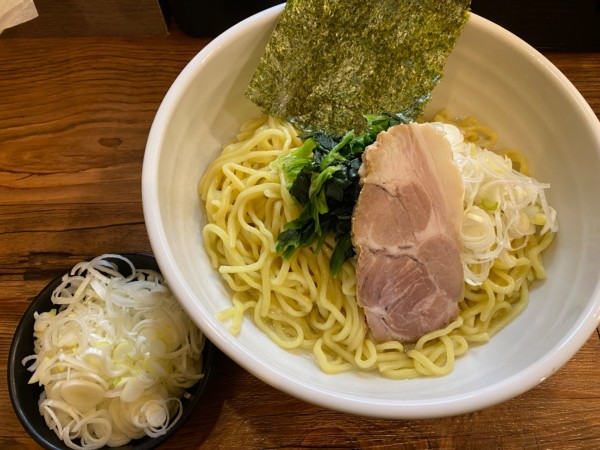 「塩・大盛」@油そば 弐七家の写真