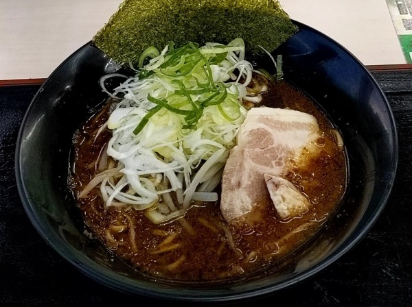 「背あぶらっく」@にんたまラーメン ゆにろーず 大洗店の写真