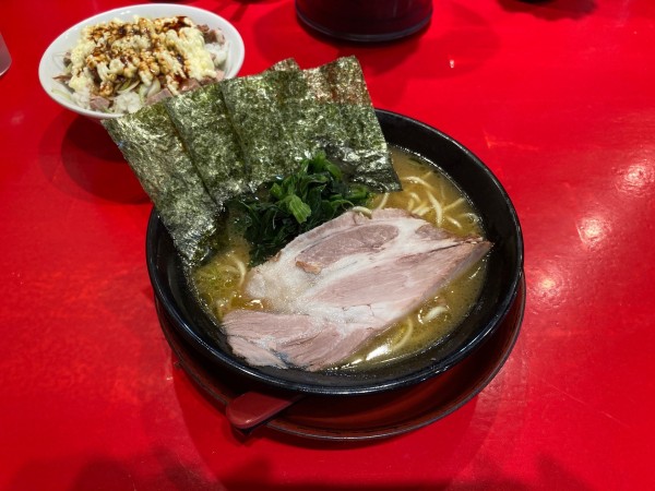 「ラーメン(並)」@横浜家系らーめん 山崎家の写真