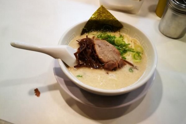 「ラーメン」@博多天神 新宿御苑店の写真