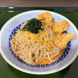 ぶっかけそば(390円)+とり天(140円)