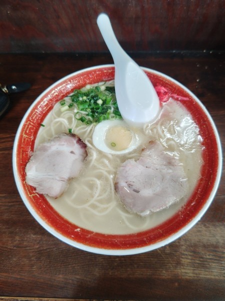 「ラーメン(700円)」@九州ラーメン いしの写真