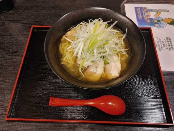 「あごだし塩らぁ麺　大盛り　850+100円」@鈴木飯店の写真