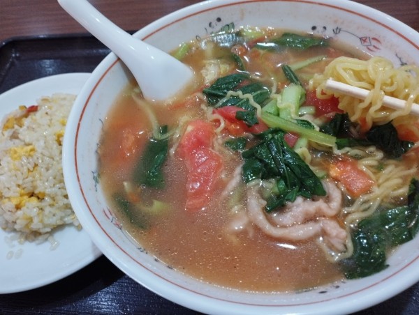 「本日の定食 トマト肉そばと半チャーハン(1,100）」@華林の写真