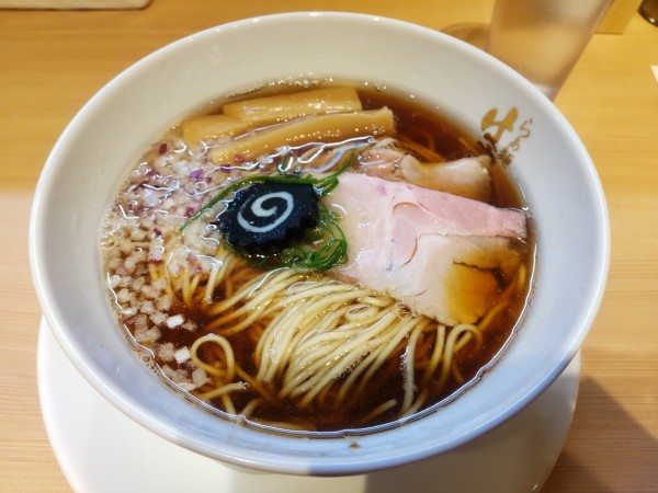「炭火焼鯵煮干そば+半替え玉100円」@らぁ麺 はやし田 新秋津店の写真