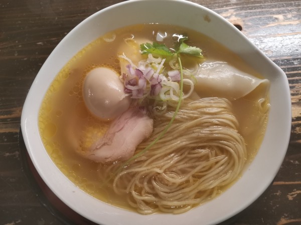 「近江塩鶏麺」@天下ご麺 浜大津店の写真
