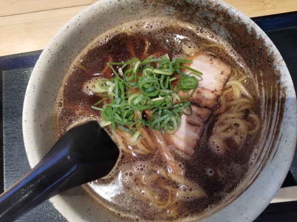 「黒いにぼし拉麺」@麺匠 眞 -Shin-の写真