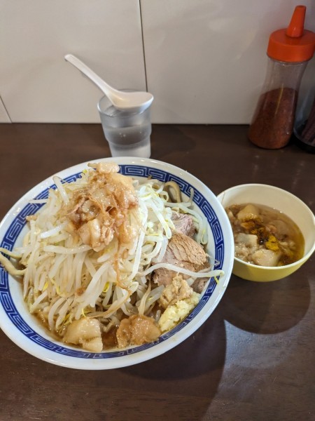 「ラーメン+別皿アブラカレー」@ラーメン ゼンゼンの写真