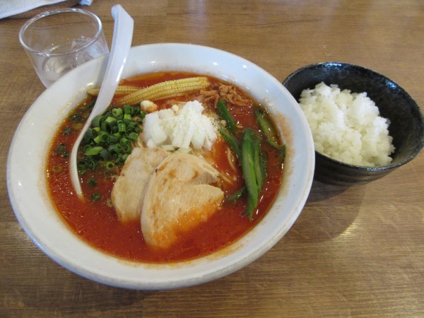 「限定 とまと鶏白湯らーめんVer.3(900円)+小ライス」@麺屋 飛翔の写真