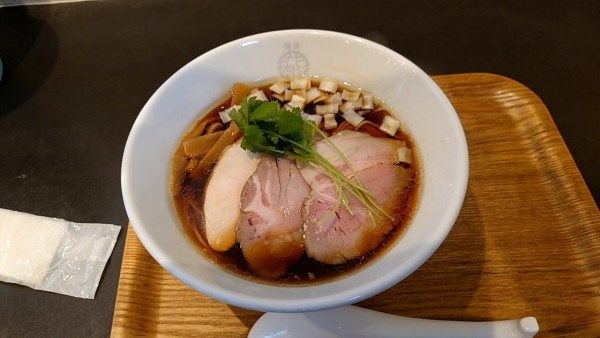 「丸鶏醤油」@麺屋 花枇の写真