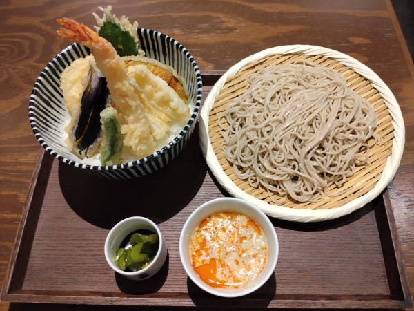 「たろう丼セット　１２００円　※」@スタンド JAPA SOBA HANAKO 丸の内店の写真