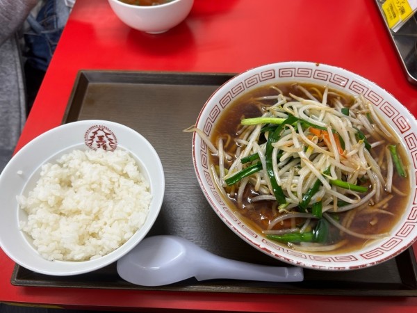 「ニラもやし醤油ラーメン780円」@大阪王将 小平駅前店の写真