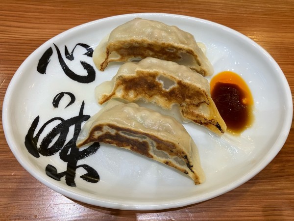 「心の味餃子3個280円」@松戸富田麺旦の写真