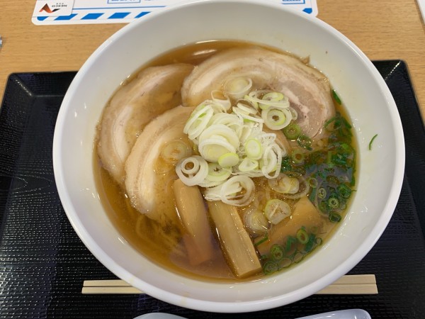 「チャーシュー鹽らぁ麺」@らぁ麺MORIZUMIの写真