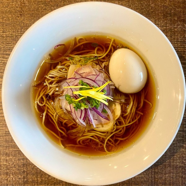 「【限定】蟻と蝶ブラック ¥900円（味玉サービスCP）」@蜂と蝶の写真