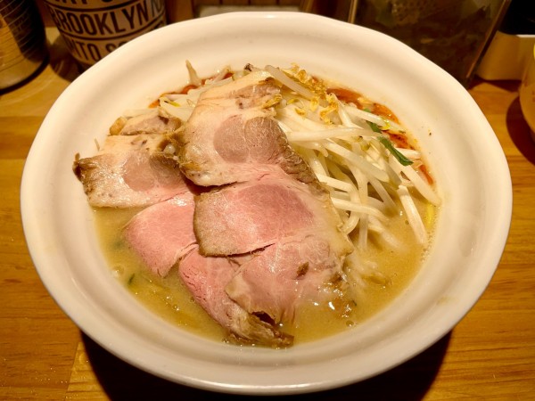 「プレモル→辛味噌ラーメン＋もやし炒め＋生卵＋サービスライス」@花木流味噌 三鷹店の写真